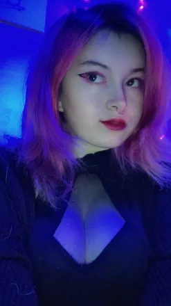 OnlyFans cuenta littlenikky1235 header 2