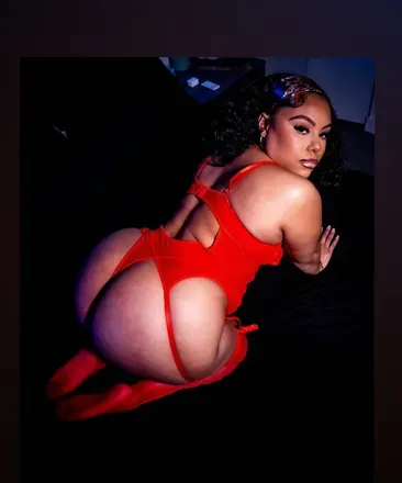 OnlyFans cuenta bigbootyselenaa avatar 1