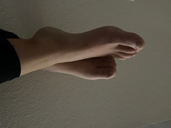 OnlyFans account  fancyfeetgirl12 header 2