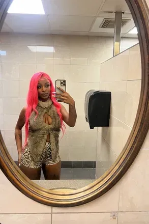 OnlyFans account  denae.eee avatar 1