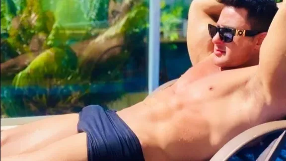 OnlyFans cuenta isacdeusgrego header 2