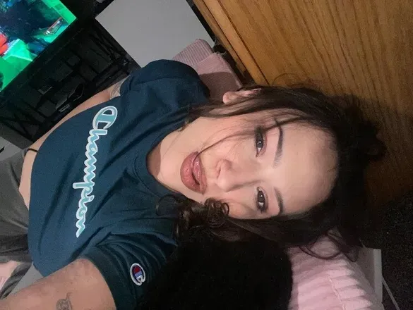 OnlyFans account  xetti header 2