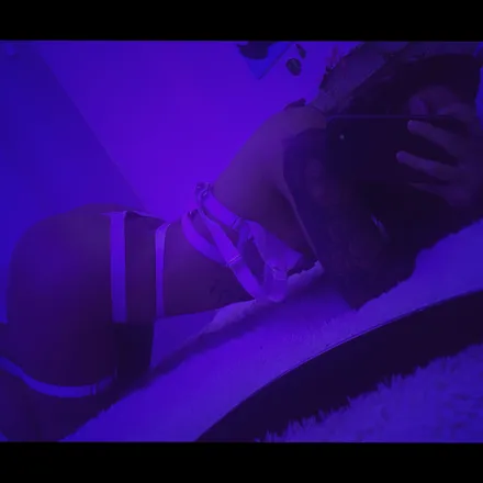 OnlyFans cuenta molly_santana header 2