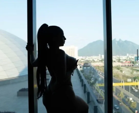 OnlyFans cuenta lucymontemayor15 header 2