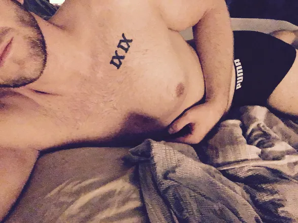 OnlyFans account  hen201699 header 2
