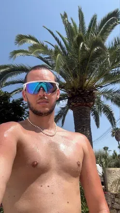OnlyFans account  thelestar avatar 1