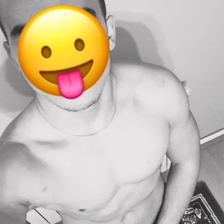 OnlyFans cuenta show_boy_97 header 2