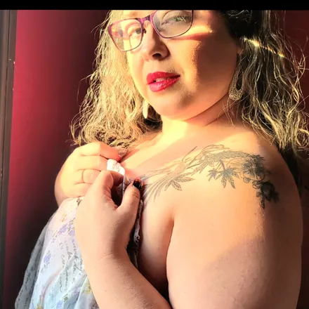 OnlyFans cuenta suk_ur_4_sativa header 2