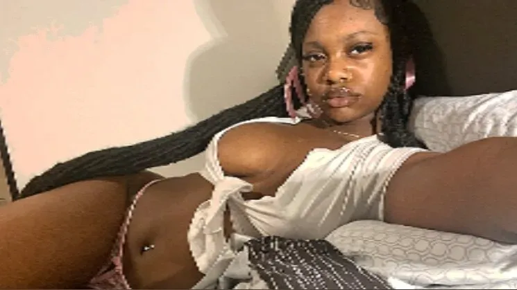 OnlyFans cuenta 2pr3ttyteee header 2