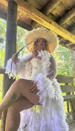OnlyFans cuenta lipstickb1tch header 2