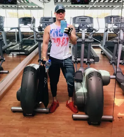 OnlyFans cuenta benzrich header 2