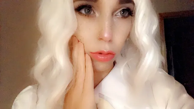 OnlyFans account  probablynotaria avatar 1