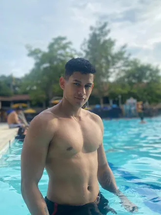 OnlyFans cuenta zeusreing header 2