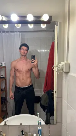 OnlyFans account  freemind header 2