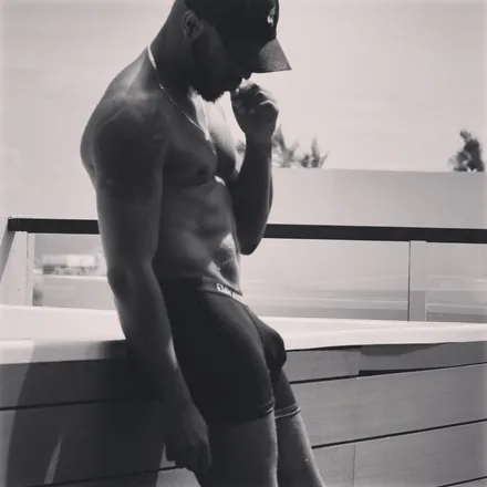 OnlyFans cuenta iconic1 header 2