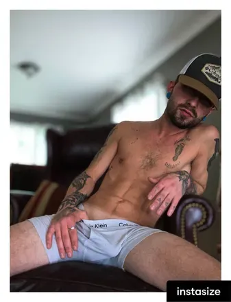 OnlyFans cuenta alecjohn1996 avatar 1