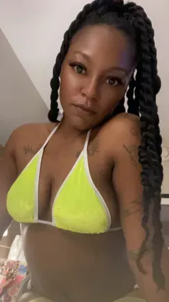 OnlyFans cuenta prettylexxx01 avatar 1