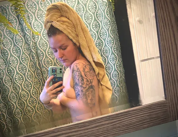 OnlyFans account  loosemarbles avatar 1