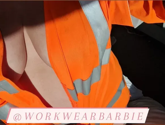 OnlyFans cuenta workwearbarbie header 2