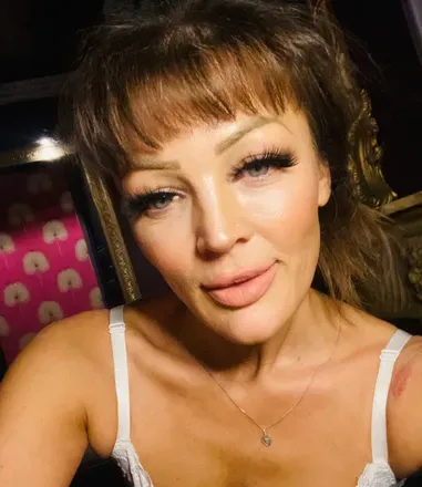 OnlyFans cuenta ellie_bxx avatar 1