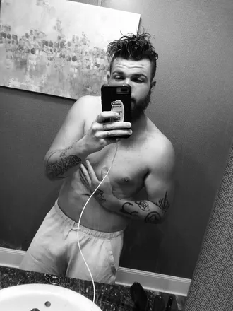 OnlyFans cuenta thatwhiteboyw header 2