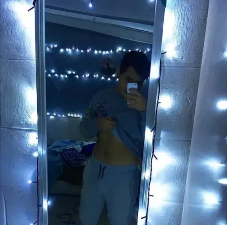 OnlyFans cuenta nicolascarvi header 2
