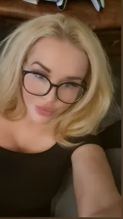 OnlyFans cuenta laralouisexxx avatar 1