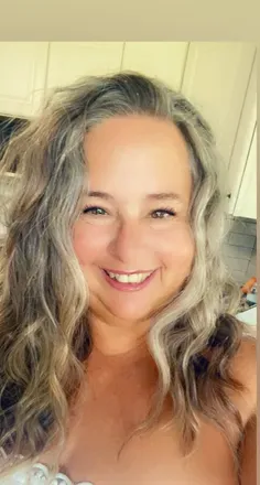 OnlyFans cuenta browneyedcurvygirl avatar 1