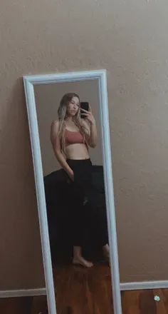 OnlyFans account  lollllaaaa avatar 1
