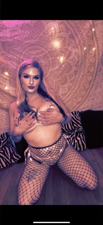 OnlyFans cuenta caprice1017 header 2