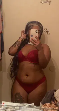 OnlyFans cuenta lovelybeezu avatar 1
