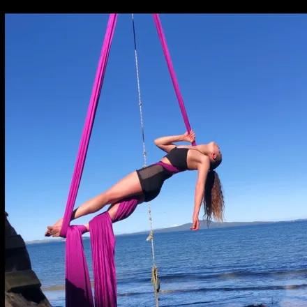 OnlyFans cuenta aerialqueen header 2