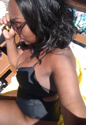 OnlyFans cuenta chocolatebrbbee header 2