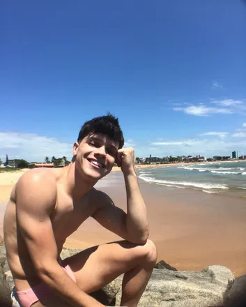 OnlyFans cuenta heyoliver header 2
