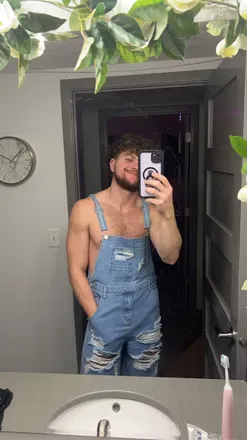 OnlyFans account  timmyb0ya avatar 1