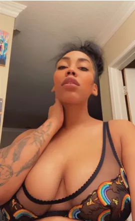 OnlyFans account  jewlznicole avatar 1
