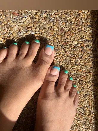 OnlyFans cuenta itsasiasfeet header 2