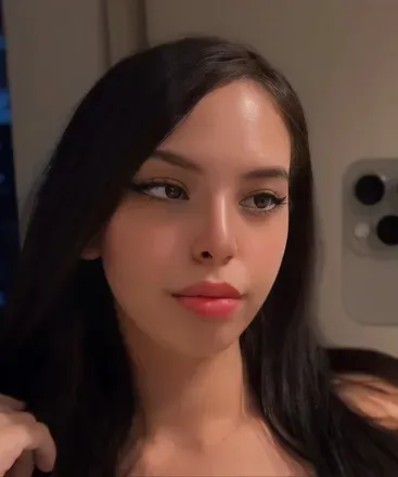 OnlyFans account  llaylaszr avatar 1