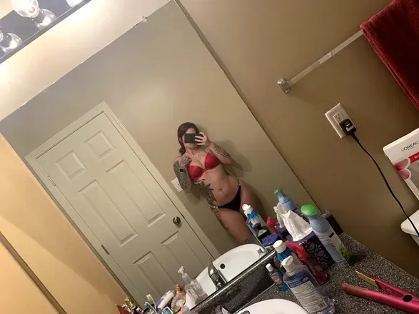 OnlyFans cuenta princessr3 header 2