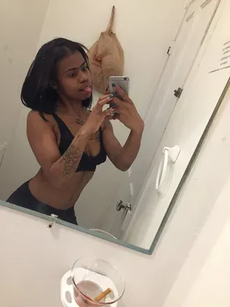 OnlyFans cuenta hennytoyz avatar 1