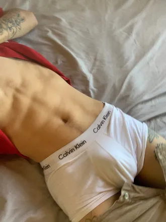 OnlyFans cuenta boygyal18 header 2