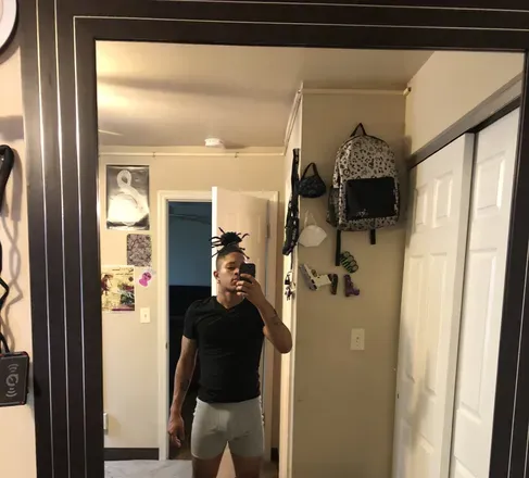 OnlyFans cuenta ldwhite-tee01 header 2