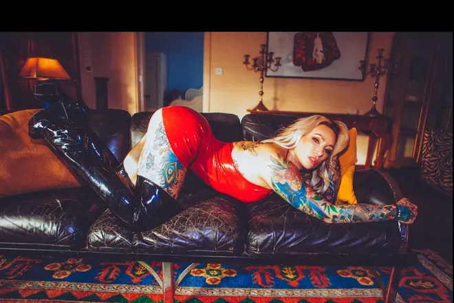 OnlyFans account  ava_austen header 2
