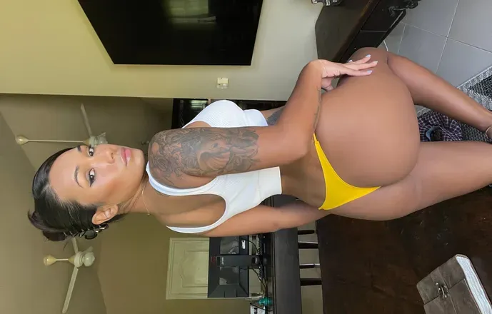 OnlyFans cuenta lauren_demarcusfree header 2