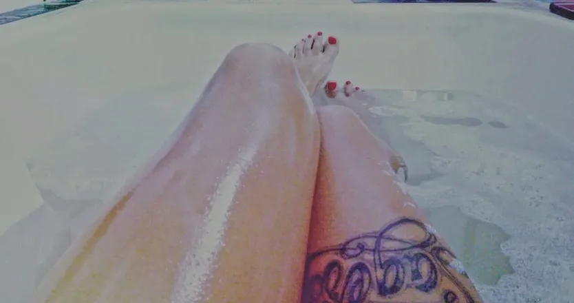 OnlyFans cuenta coralinekoons header 2
