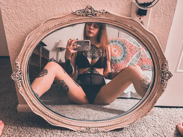 OnlyFans cuenta mercyflowers_ avatar 1