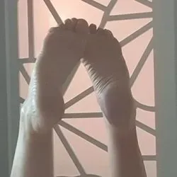 OnlyFans cuenta sunnyfeet8 avatar 1