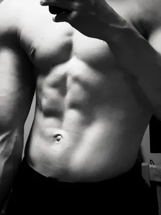 OnlyFans cuenta badpersongoodbody header 2