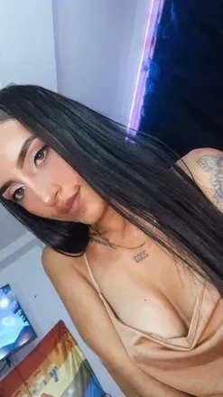 OnlyFans cuenta suzie_layton avatar 1