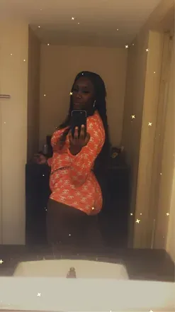 OnlyFans cuenta yummychocolatecharms avatar 1